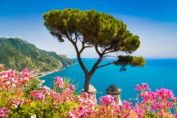 Discover the astonishing Amalfi coast