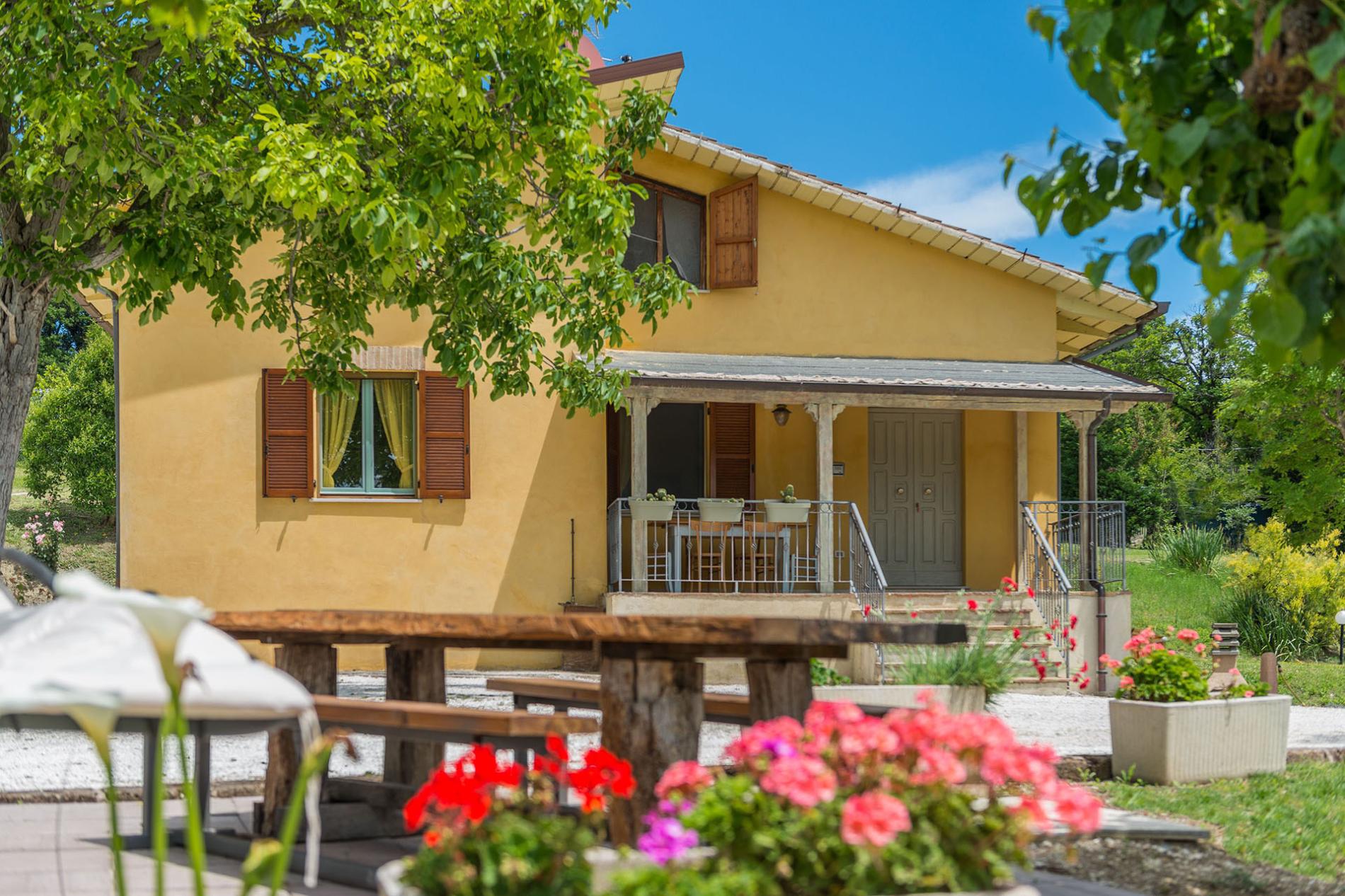 httpssecure.365villas.comgetimageuploadsconfigalessandrapropertygallery11920250623_060012_1561jpg