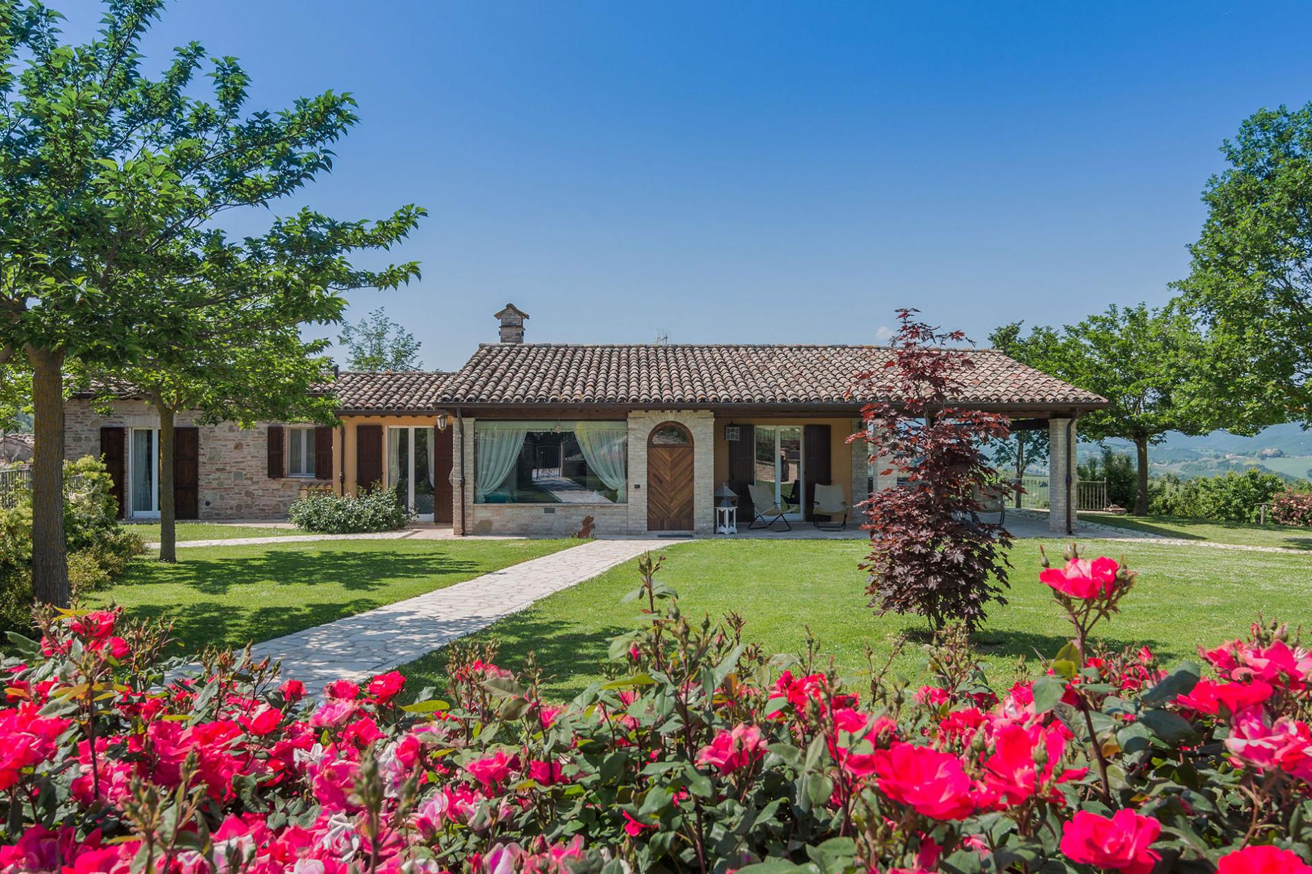 httpssecure.365villas.comgetimageuploadsconfigalessandrapropertygallery420220705_134900jpg-22
