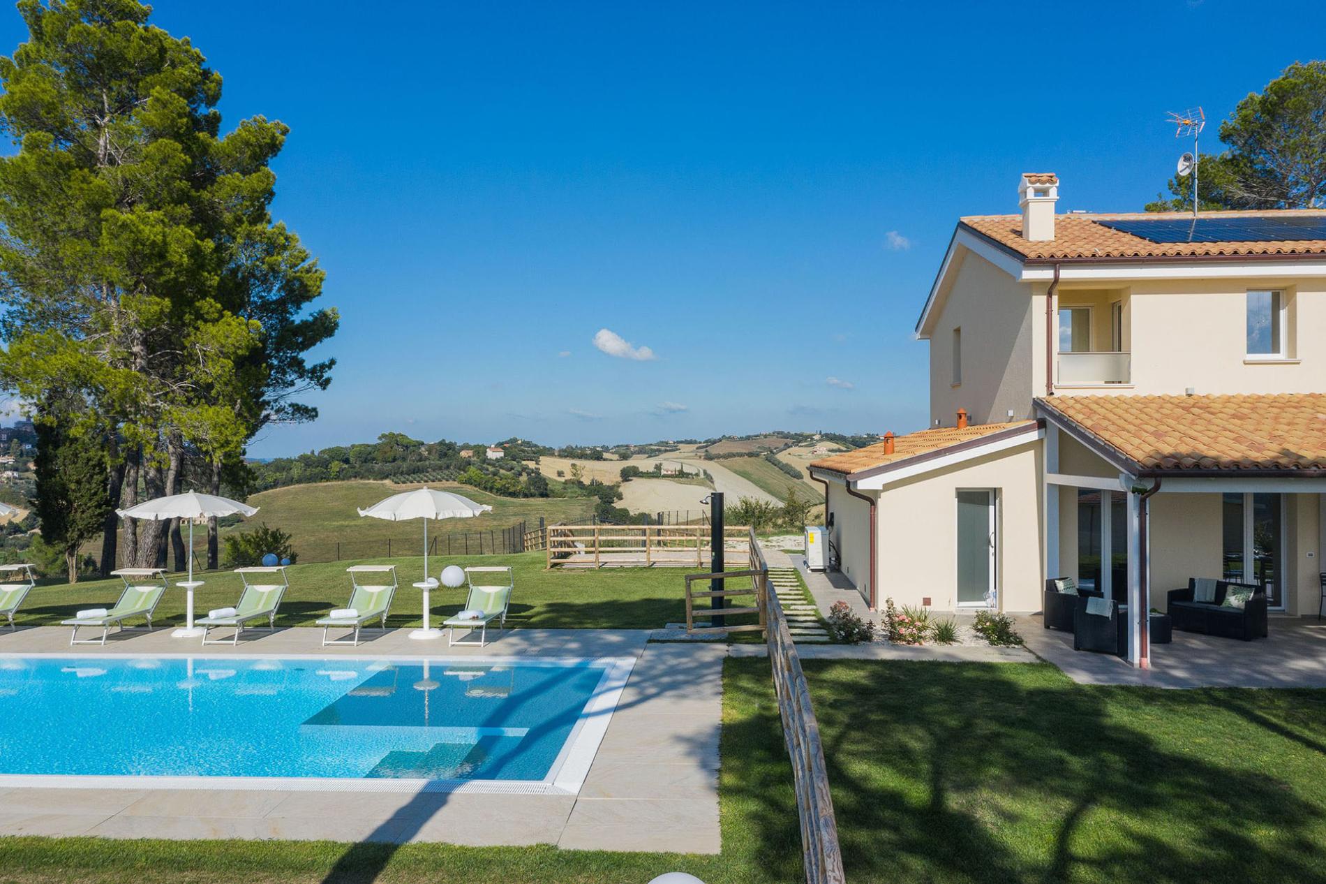 httpssecure.365villas.comgetimageuploadsconfigalessandrapropertygallery23420251009_002809_6262jpg