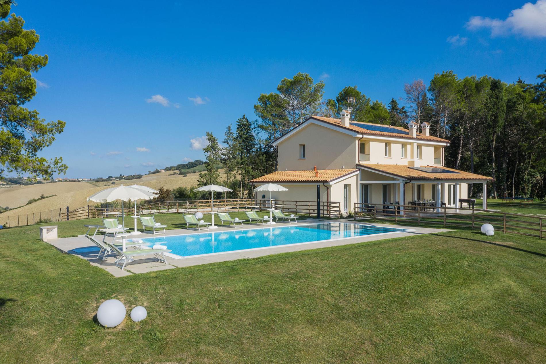 httpssecure.365villas.comgetimageuploadsconfigalessandrapropertygallery23420251009_002810_3992jpg